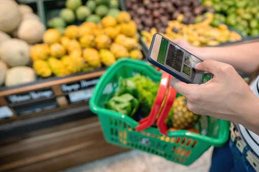 Instacart shopper shopping at the supermarket